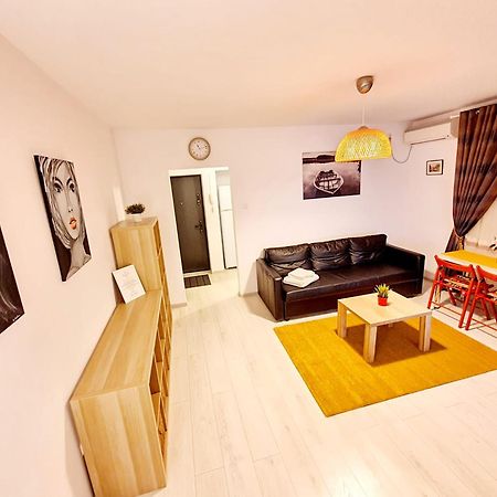 Downtown, Ideal For Longer Stays, Family Friendly Apartment - Nb73A Bucarest Exterior foto