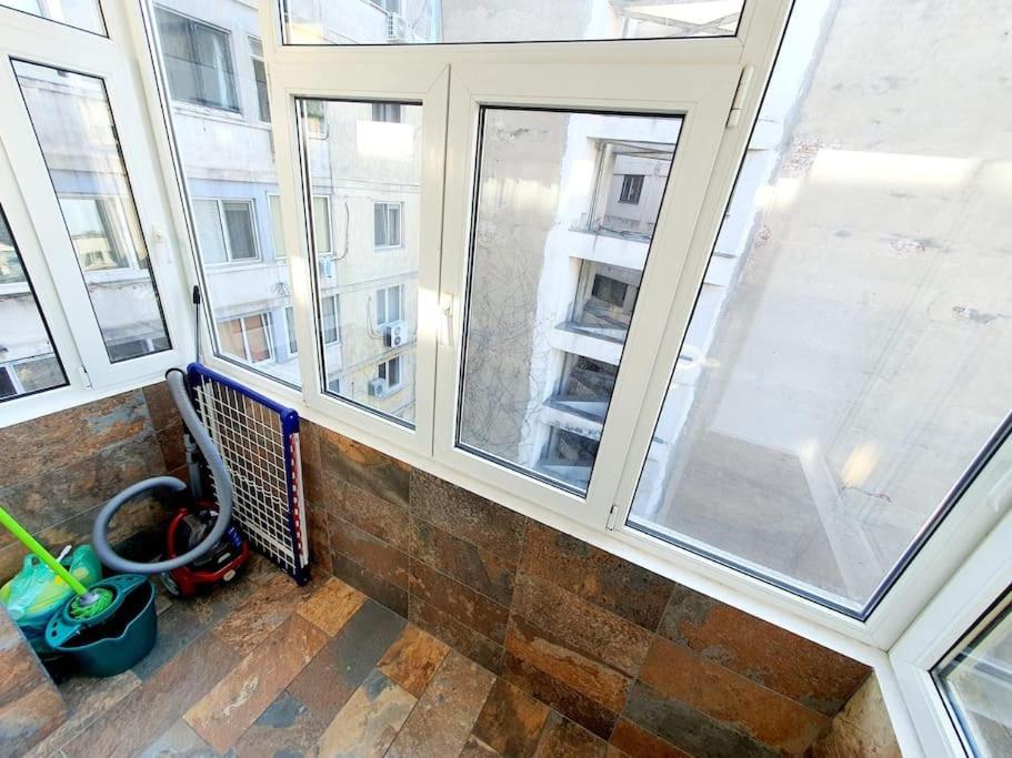Downtown, Ideal For Longer Stays, Family Friendly Apartment - Nb73A Bucarest Exterior foto