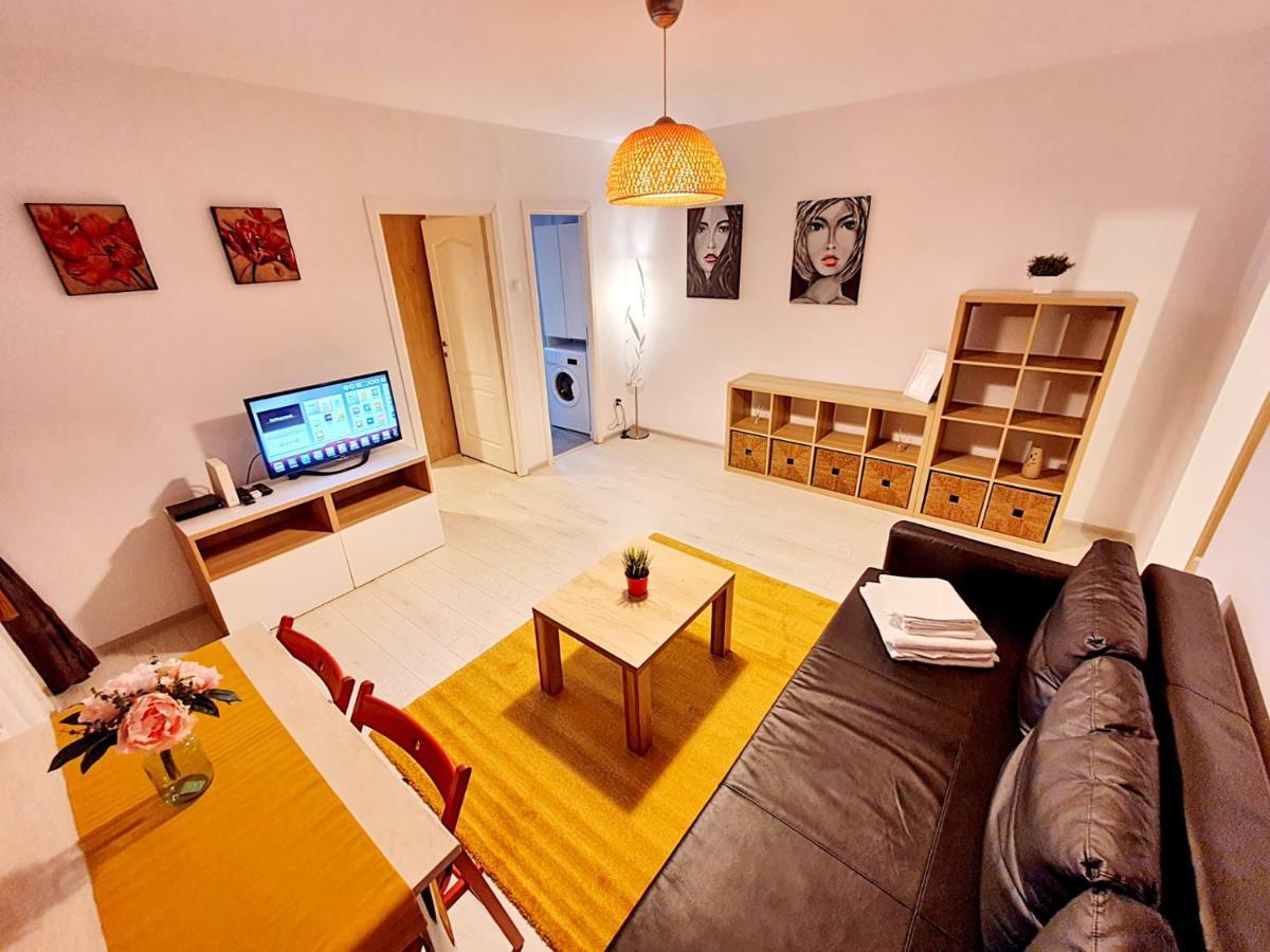 Downtown, Ideal For Longer Stays, Family Friendly Apartment - Nb73A Bucarest Exterior foto
